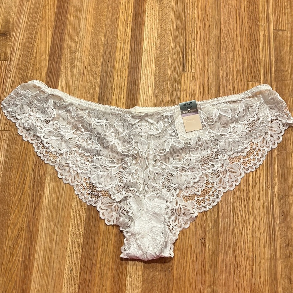 Ambrielle Tanga XXL/9
